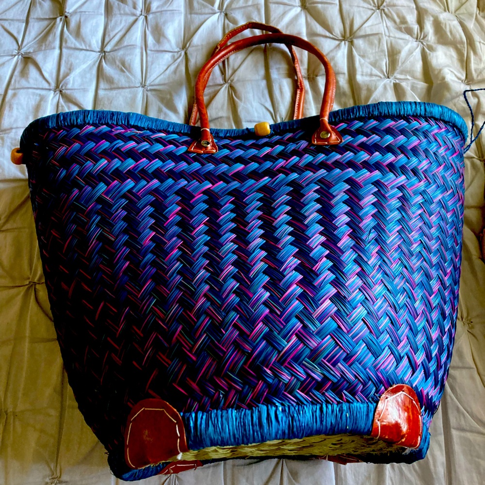 French Women’s large woven shopper bag